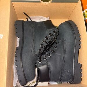 Worn 2 Times Timberland Black Nubuck Boots
